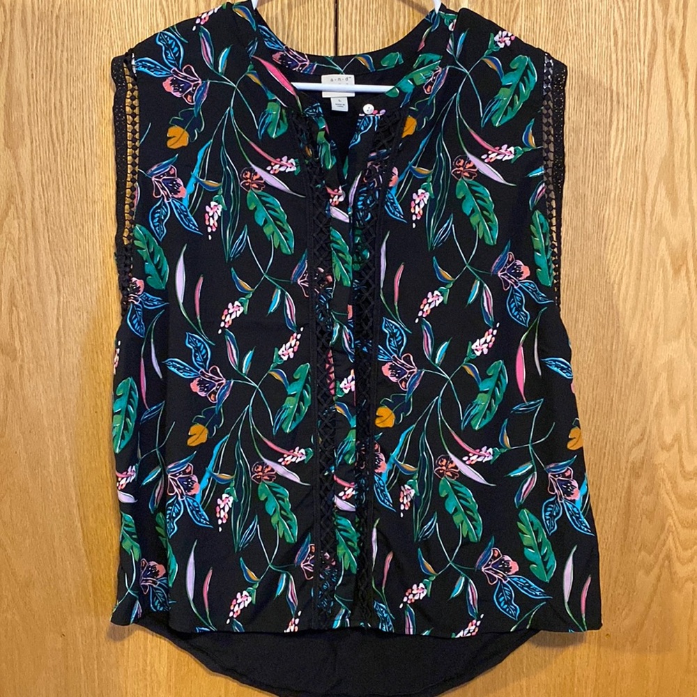 A new day dressy top size large never worn